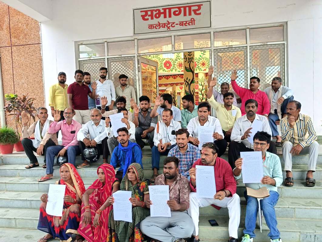 ग्राम प्रधान पर विकास कार्यों में अनियमितता और ग्रामीणों को धमकाने का आरोप, डीएम से जांच और धन वसूली की मांग